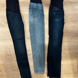 Lot of 3 like new size 25 maternity jeans